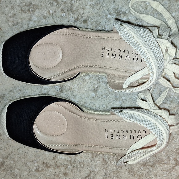 Journey Collection espadrille wedge sandals - Picture 4 of 10